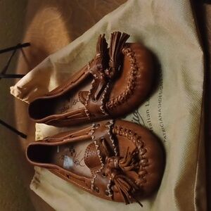 Moccasin style Italian leather wonens shoe/flat